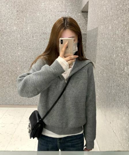 가을 겨울 고급 센스 한 부서 회색 하프 지퍼 폴로 칼라 니트 스웨터 여성 루즈핏 느긋한 바람 스웨터 맨위 작은 키