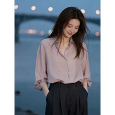 批发法式粉色复古翻领排扣气质温柔<b class='q'>衬衫</b>女慵懒宽松显瘦百搭通勤上衣