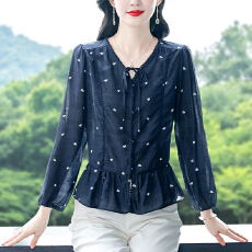 批发2026新款<b class='q'>大码</b>女装纯棉衬衣长袖爱心图案上衣年轻妈妈小衫V领花边