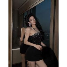 批发法式名媛御姐风烫钻挂脖连衣裙女秋冬高级感收腰显瘦<b class='q'>礼服</b>包臀短裙