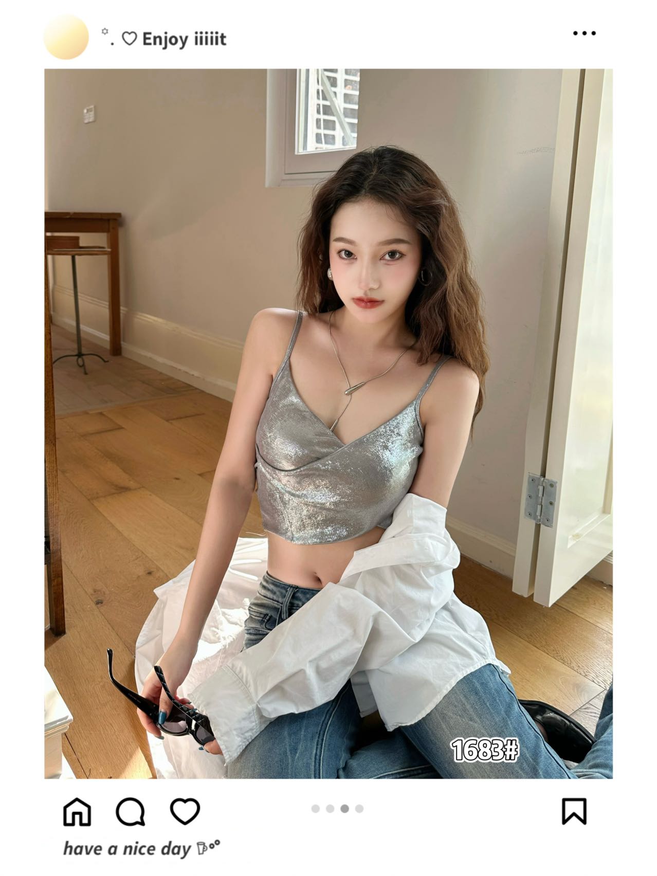 실사 봄 패션 캐미솔 무료 착용 브래지어 벨트 가슴 패드 하나 몸매 가꾸기 인사이드 가져 가라. 외출용 튜브탑 아름다움 뒤로
