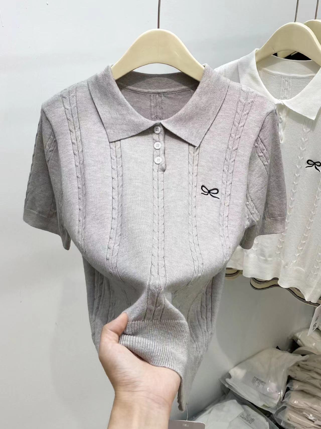 학원 스타일 꽈배기 니트 반팔 티셔츠 여성 여름 디자인 센스 나비 매듭 자수 polo 폴로 칼라 긍정적 인 어깨 의류