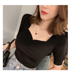 批发2026夏季新款韩版设计感方领抽褶短袖<b class='q'>针织衫</b>女chic显瘦小心机上衣