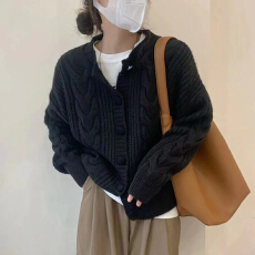 批发韩系简约文艺加厚麻花针织开衫早秋新款<b class='q'>韩版</b>软奶风宽松毛衣外套潮