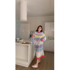 批发韩版多巴胺彩虹条纹<b class='q'>长袖</b>针织<b class='q'>连衣</b>裙女秋冬款慵懒风宽松直筒中长款