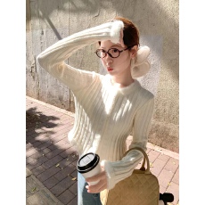 批发曾小咸 韩系巨好看米杏色短款<b class='q'>针织</b>衫女秋冬内搭修身毛衣开衫上衣