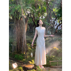 批发凌茜恣禾云卷云舒新中式蕾丝改良旗袍女春夏镂空钉珠无袖