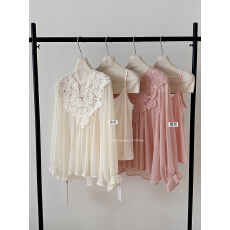 批发复古优雅立体钩花蕾丝拼接<b class='q'>雪纺衫</b>吊带背心女春季新款宽松上衣