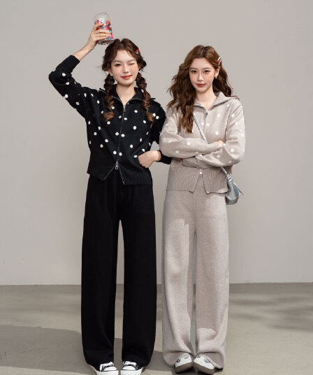 실사 오리지널 디자인 가을 겨울 새로운 수 있습니다. 이슬 리 색상 일치 두 조각 도트 무늬 누출 측면 오픈 가디건 바지 투피스 세트