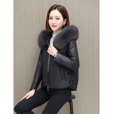 批发2026冬季新款<b class='q'>海宁</b>皮羽绒棉服女连帽狐狸毛领时尚短款<b class='q'>皮草</b>外套潮