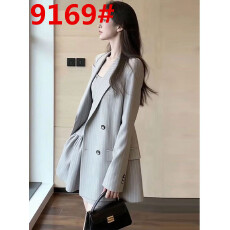 批发淡人温柔高知穿搭一整套气质通勤休闲灰色条纹西装连衣裙套装女春