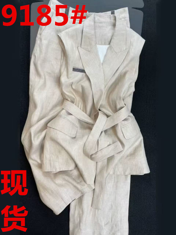 고급 센스 베이지 색 정장 바람 세트 여성 2026 봄 새로운 품격 출퇴근 레이스업 베스트 바지 투피스 세트