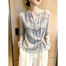 批发设计感几何<b class='q'>条纹</b>V领上衣女灰色系带收腰显瘦气质<b class='q'>衬衫</b>超好看时尚感