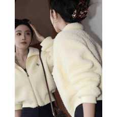 批发今年流行淡黄色羊羔毛外套女2025<b class='q'>秋</b>冬新款小个子洋气减龄短款上衣