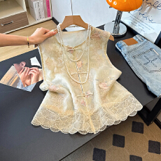 批发新中式简约文艺刺绣马甲女2026年<b class='q'>夏</b>优雅重工蕾丝盘扣叠穿背心上衣