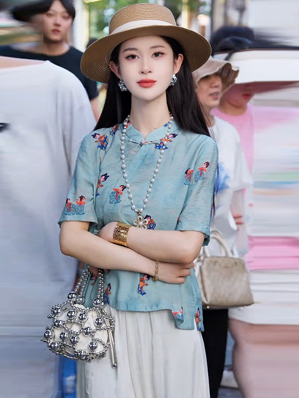 새로운 중식 국풍 여성 셔츠 여름 2026 새로운 반팔 얇은 스타일 셔츠 빛 럭셔리 고급 센스 여성 의류 폭발 맨위