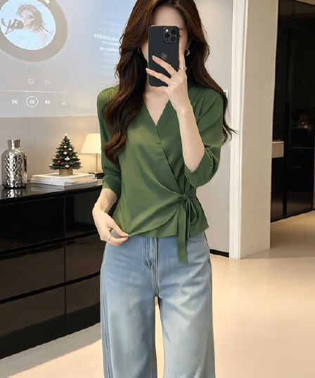 빛 요리 한 바람 V넥 허리 수축 레이스 업 셔츠 2026 여름 새로운 녹색 디자인 센스 출퇴근 여성 고급 맨위