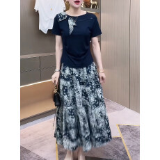 批发高级感印花两件套连衣裙女夏休闲<b class='q'>T</b><b class='q'>恤</b>半身裙套装<b class='q'>妈妈</b>修身显瘦裙子