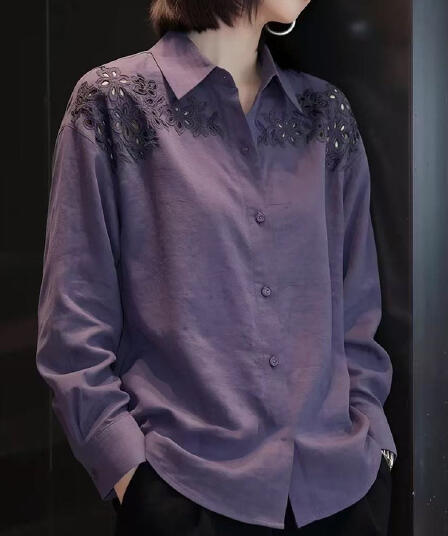 보라색 셔츠 여성 긴 소매 2026 가을 새로운 고급 센스 연령 감소 루즈핏 캐주얼 슬림해 보이는 홀로우 아웃 자수 맨위