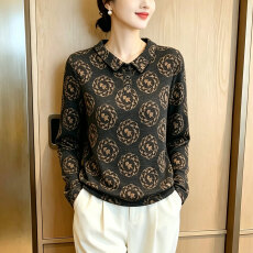批发复古印花t恤女装长袖秋冬新款妈妈显瘦<b class='q'>上衣</b>洋气遮肉翻领打底小衫