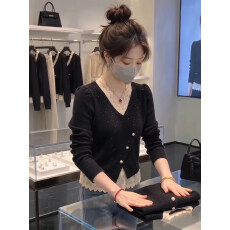 批发时尚蕾丝拼接V领长袖<b class='q'>T</b><b class='q'>恤</b>女2026秋冬新款洋气亮片修身显瘦短款上衣