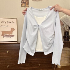 批发2026早春新款小众设计感假两件T恤女木耳边长袖内搭打底衫短上衣