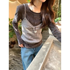 批发韩系氛围感套装女纯色长袖<b class='q'>打底</b>衫今年流行的爆款女装新款针织<b class='q'>吊带</b>