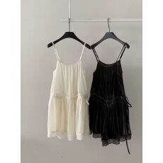 批发吊带连衣裙丝绒<b class='q'>蕾丝</b>短裙宽松藏肉叠穿2026早春新款