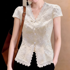 批发新中式国风短袖衬衫女夏季2026新款时尚贵气修身显瘦收腰刺绣<b class='q'>上衣</b>