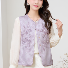 批发新中式妈妈春天洋气外套<b class='q'>中老年女装</b>优雅风高级感重工刺绣马甲衣服