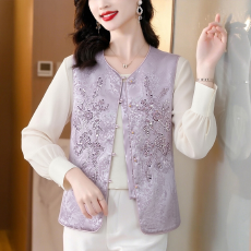 批发新中式妈妈春天洋气<b class='q'>外套</b><b class='q'>中老年</b>女装优雅风高级感刺绣马甲衣服直播