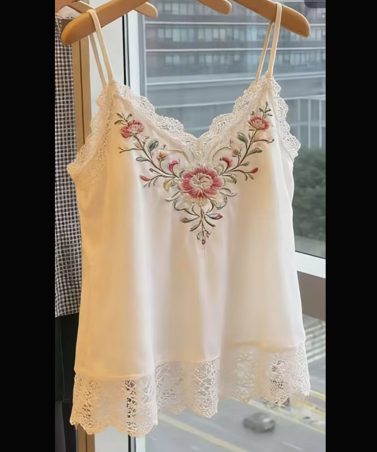 민족 스타일 무거운 작업 레이스 여성 의류 신선함 꽃 자수 캐미솔 부드러운 잘 생긴 디자인 센스 패션 맨위