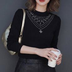 批发正品时尚洋气圆领打底衫2026秋季新款修身百搭长袖烫钻<b class='q'>小衫</b>女