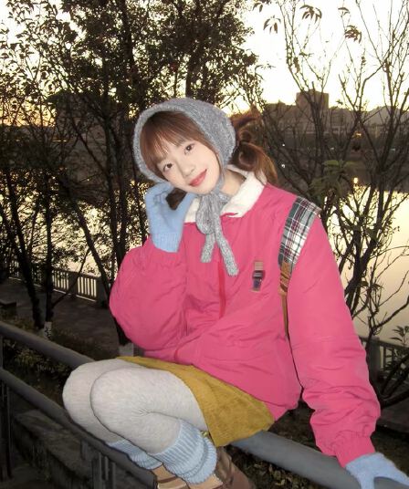 귀여운 작은 곰 자수 용과 스탠드 칼라 마이크로 주름 질감 센스 디자인 다용도 보온 면 옷 여성 재킷