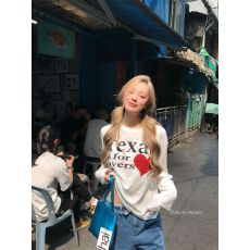 批发简约随性美式复古长袖t恤<b class='q'>女</b>早春字母印花圆领打底学院风上衣