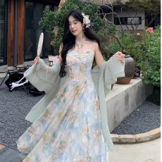 批发油画秘境复古油画感气质印花绣花挂脖吊带裙<b class='q'>女</b>夏季新款