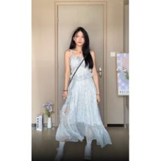 批发森系吊带雪纺连衣裙2026仙气<b class='q'>中长款</b>荷叶边长裙70不是七十同款