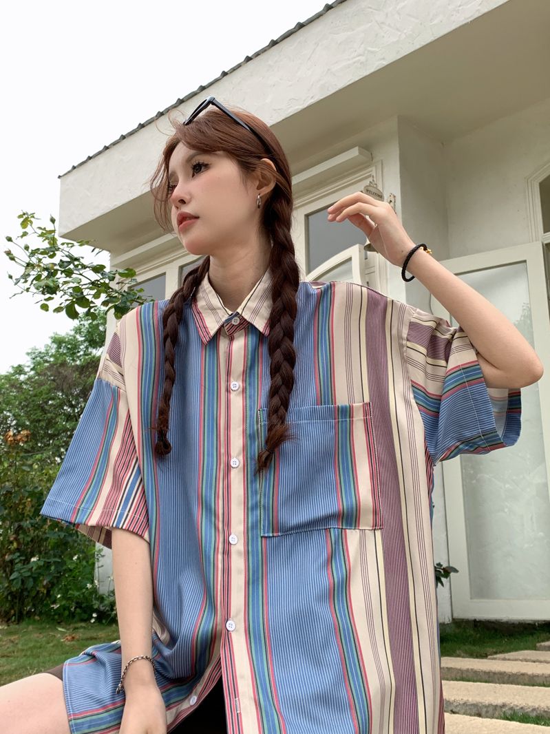 한 부서 레트로 캐주얼 디자인 센스 스트라이프 셔츠 반팔 여성 2026 여름 새로운 루즈핏 다용도 폴로 칼라 맨위