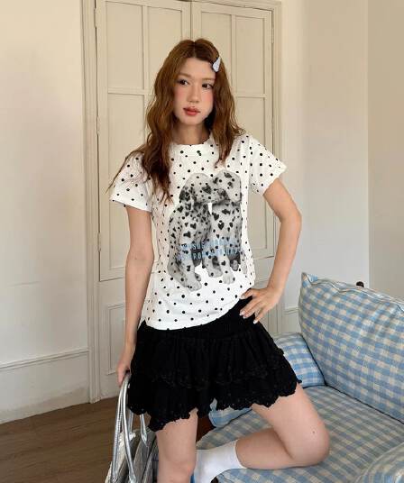 긍정적 인 어깨 아메리칸 레트로 도트 무늬 강아지 달콤한 핫걸 반팔 티셔츠 여성 여름 몸매 가꾸기 슬림해 보이는 다용도 쇼트 스타일 맨위