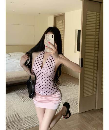 스트랩 섹션 순수한 욕망 바람 핑크색 도트 무늬 행침 목 조끼 여성 여름 섹시함 핫걸 몸매 가꾸기 만나는 백리스 맨위