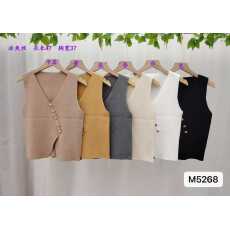 批发2026年春<b class='q'>夏</b>季法式气质简约V领斜排扣设计百搭冰爽丝针织背心上衣