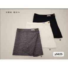 批发2026年夏季新款韩系时尚百搭纯色纽扣屁帘叠穿<b class='q'>北极</b><b class='q'>绒</b>针织半身裙子