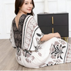 批发夏季跨境民族风V领棉绸碎花沙滩裙泰国旅游度假<b class='q'>连衣裙</b>印花长裙子