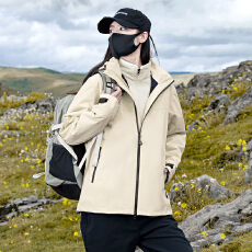 批发高品质新款山系户外情侣款防风防水户外登山服可拆卸三合一冲锋衣