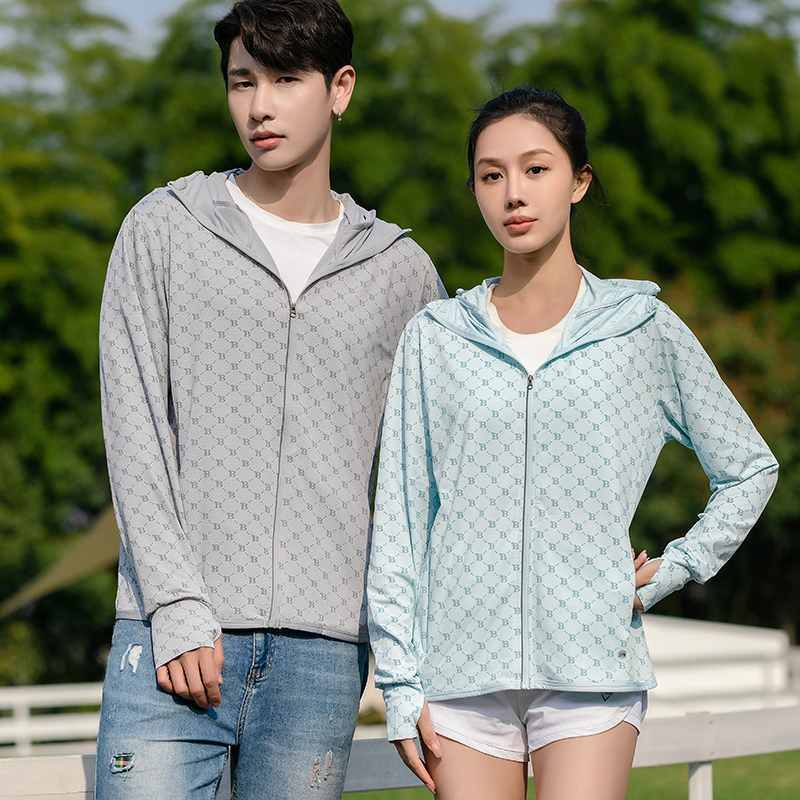 높은 품질 여름 새로운 자외선 차단 복 야외 스포츠 야외 얼음 실크 남녀 통기성 커플 후드 자외선 차단 의류