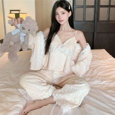 批发海岛绒<b class='q'>睡衣</b>女秋冬季豹纹吊带三件套装高级纯欲风性感家居服带胸垫