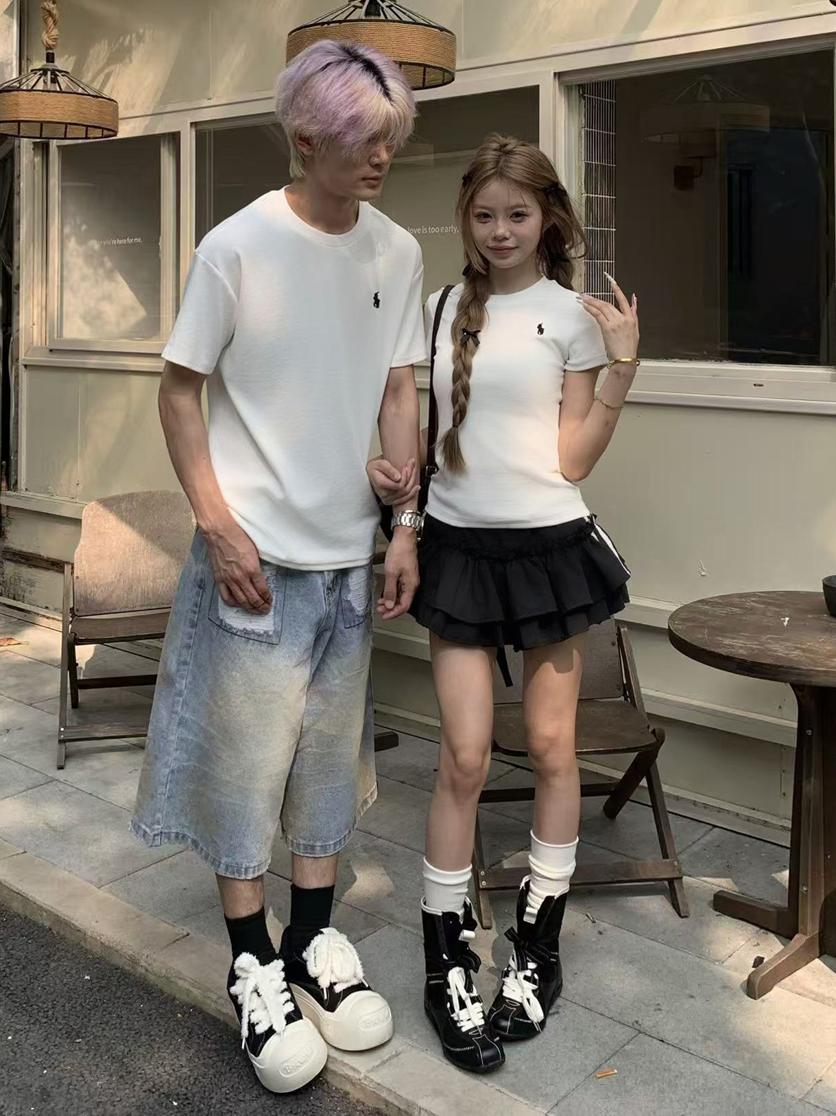 실사 커플룩 화이트 긍정적 인 어깨 자수 반팔 티셔츠 몸매 가꾸기 핫걸 맨위 남자 티셔츠