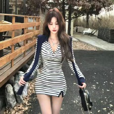 批发2025新款潮流<b class='q'>条纹</b>披肩纯欲<b class='q'>连衣裙</b>女装秋冬气质长袖包臀裙两件套