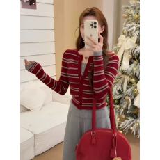 批发红色<b class='q'>条纹</b>假两件针织上衣女秋冬新款超好看的内搭<b class='q'>打底衫</b>设计感小众