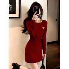 新年新年暗红色小香风特别漂亮掐腰连衣裙女2025年秋冬新款小个子